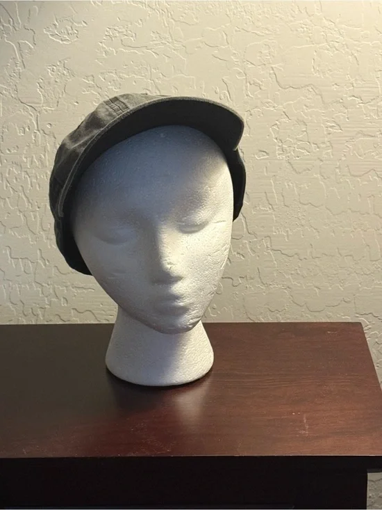 Casual Gray Canvas Newsboy Cap