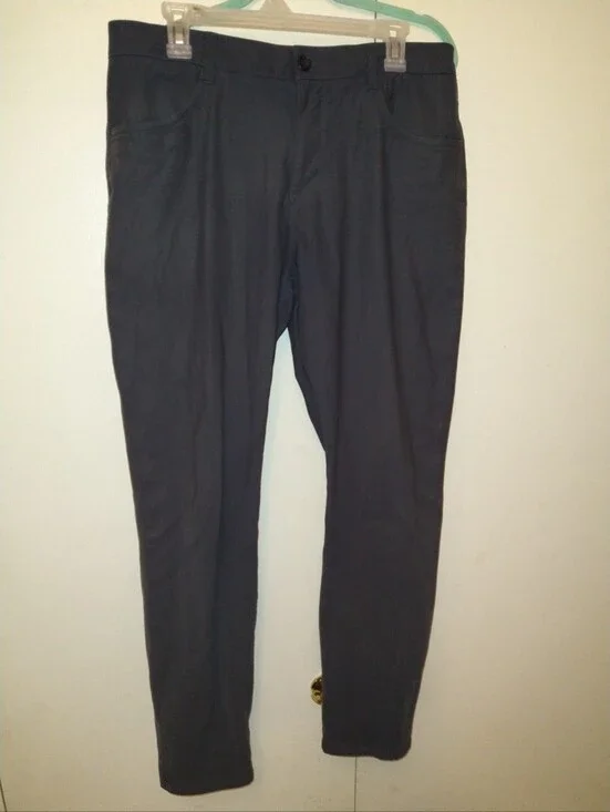 Vuori Meta Gray Athletic Slim Fit Chino Pants Men's sz 34x32.