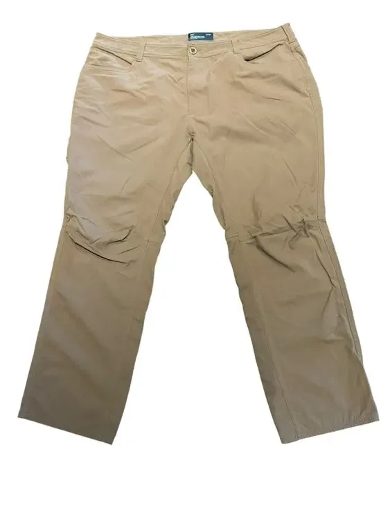Under Armour Men's 44 x 32 Tan Chino-Style Performance Pants