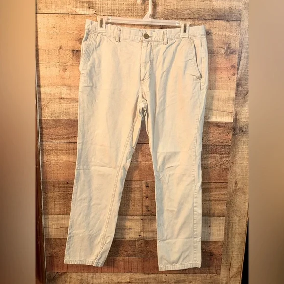 Old Navy Lived In Chino Pants