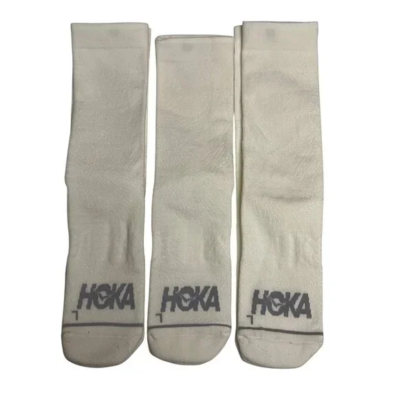 Hoka Athletic Socks Crew Length White Medium Moisture Wicking 3 Pair NEW