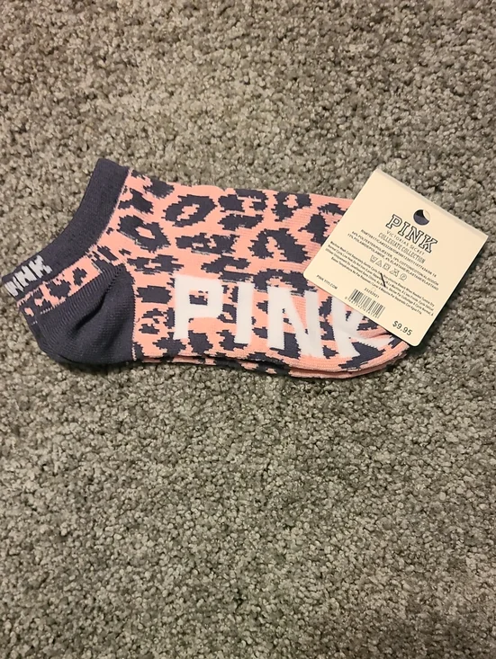PINK Victoria's Secret Pink and Gray Leopard Ankle Socks