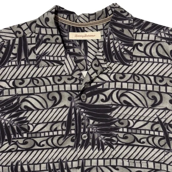 Tommy Bahama Mens L Green Floral Print 100%‎ Silk Short Sleeve Hawaiian Shirt