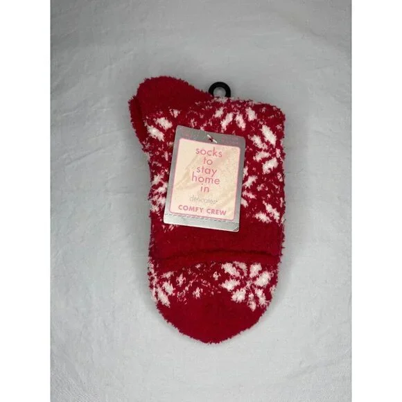JCPENNEY NEW Socks Womens OSFM Red Snowflake Comfy Soft Winter Snuggly