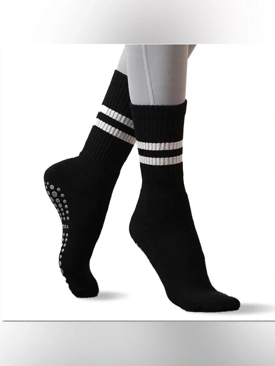 Black Crew Non-Slip Athletic Socks with White Double Stripes NIP 3-5 Pairs