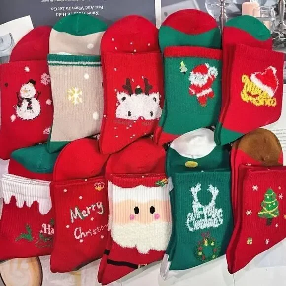 Random 5 Pairs Women's Christmas Stocking Socks Festive Holiday Designs Mid-Calf
