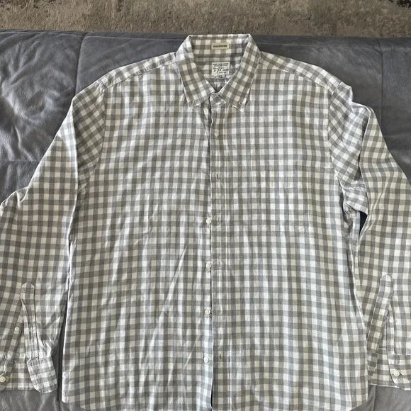 J. Crew Classic Secret Wash Size XL Mens Gray White Check‎ Button Down Shirt