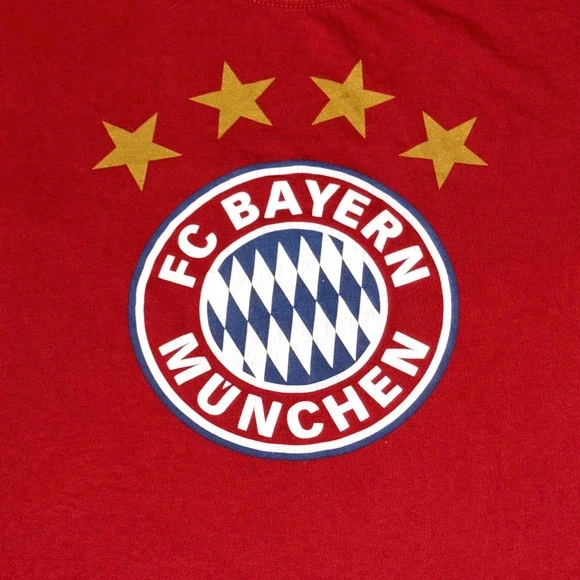 FC Bayern Munich Football T-Shirt Adult Small Red‎ Cotton Crew Neck Short Sleeve