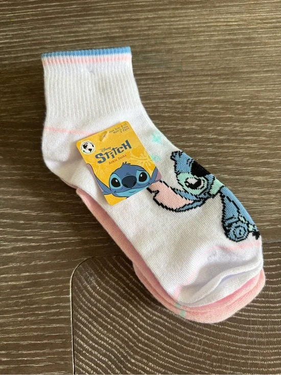 NWT Disney Lilo and Stitch Character mid-crew Socks  2 pairs
