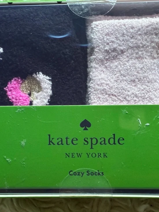 Kate Spade Pink Hearts Crew Cozy Socks Gift Box Women’s One Size