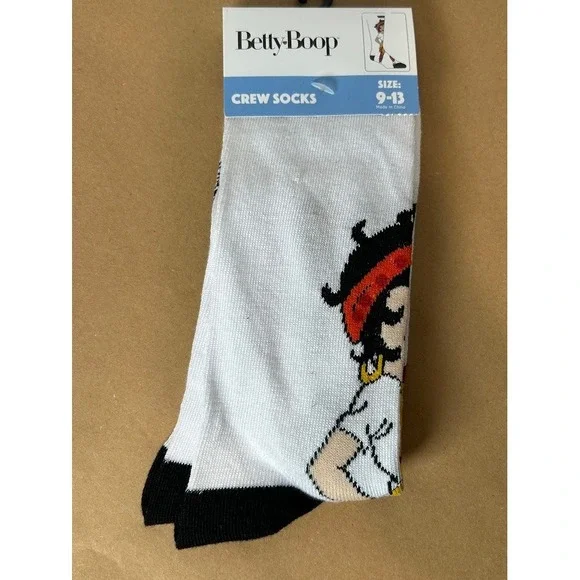 Betty Boop Crew Socks White Graphic Print Size 9-13 Fleischer Studios