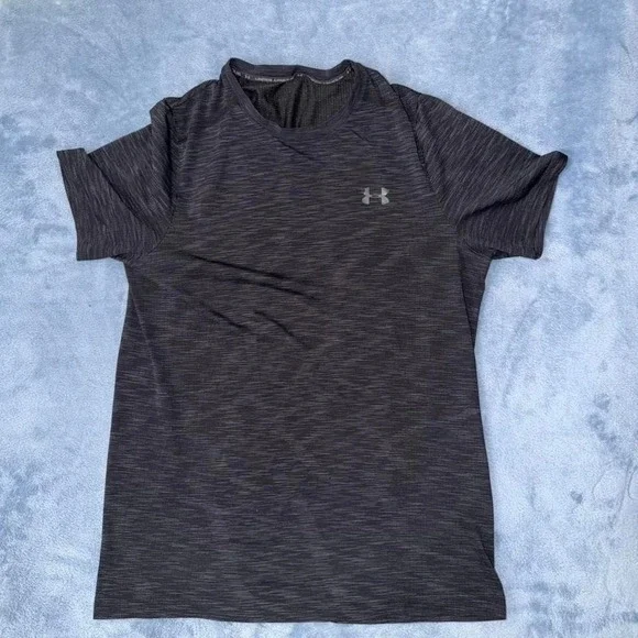 Under Armour black tech t-shirt men size L‎