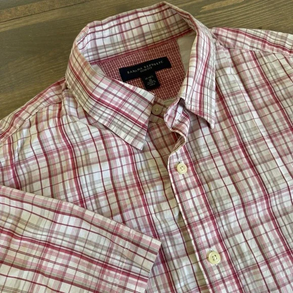 Banana Republic Men's Medium‎ Slim Fit Plaid Short Sleeve Button Up Shirt Collar