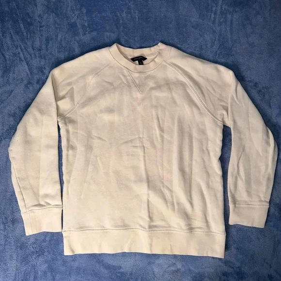 Banana Republic cream crewneck sweatshirt