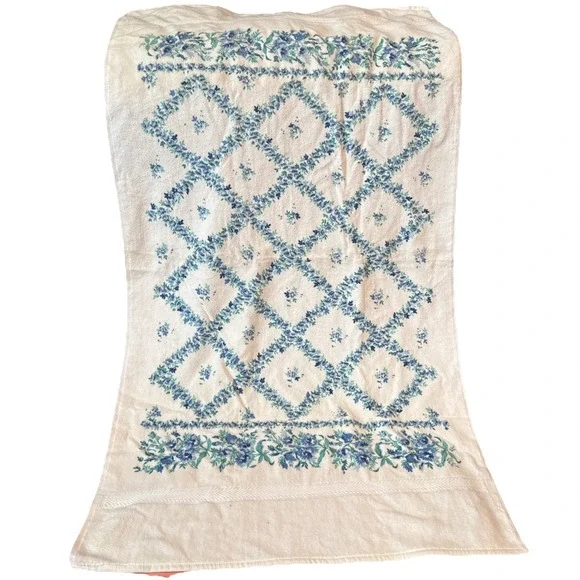 Vintage Mervyn's‎ Caress Blue Floral Bath Towel New Old Stock With Flaws
