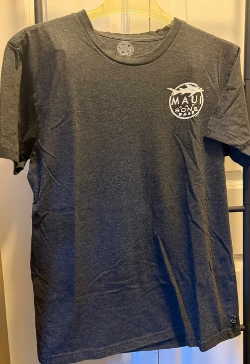 Maui and Sons Shark Graphic T Shirt Large Charcoal Gray Short Sleeve Surf Tee