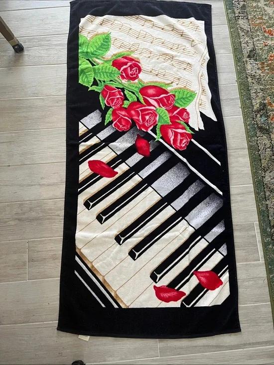 Vintage 80’s Hiltex red roses piano keys sheet music bath beach towel cotton