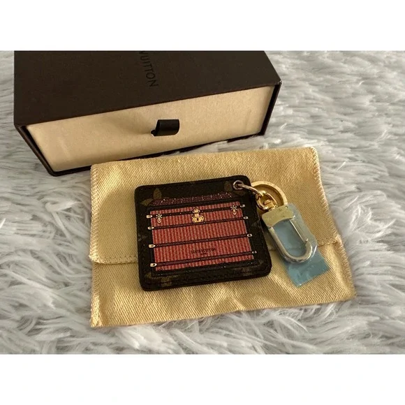 Louis Vuitton Monogram Illustre Trunk Key Holder Keychain Bag Charm