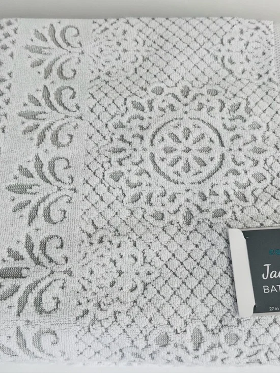 Comfort Bay Jacquard Bath Towel Set 3-Piece White Gray Damask 27x52 NWT