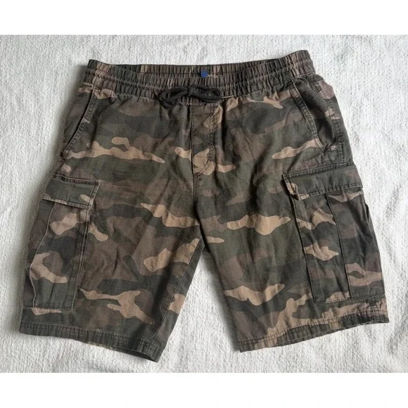 Divided Men's Army Green Camouflage Cargo Shorts Elastic Tie Waist Size‎ Medium