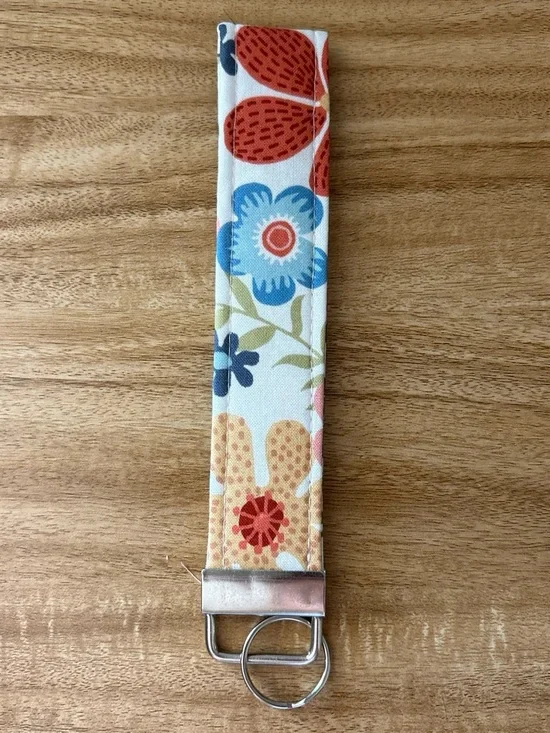 Floral Fabric Wrist Key Fob - Cream & Multi