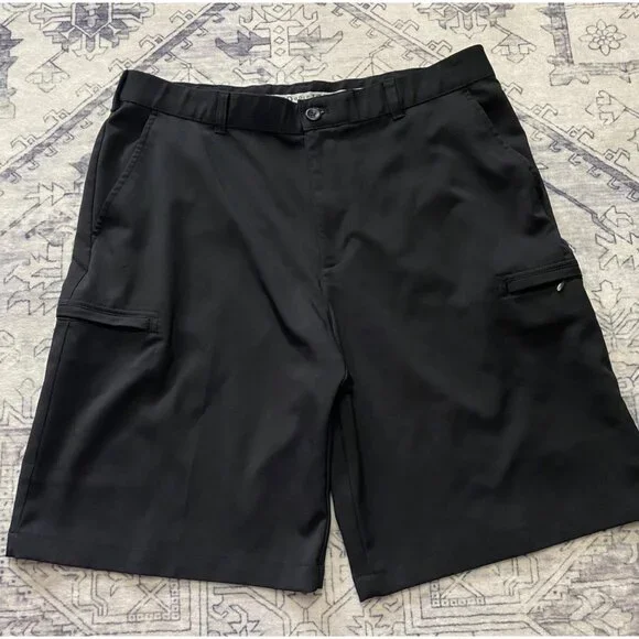 Izod Golf Mens Black Cargo Shorts Size 36 Straight Fit Non Slip Waist 10