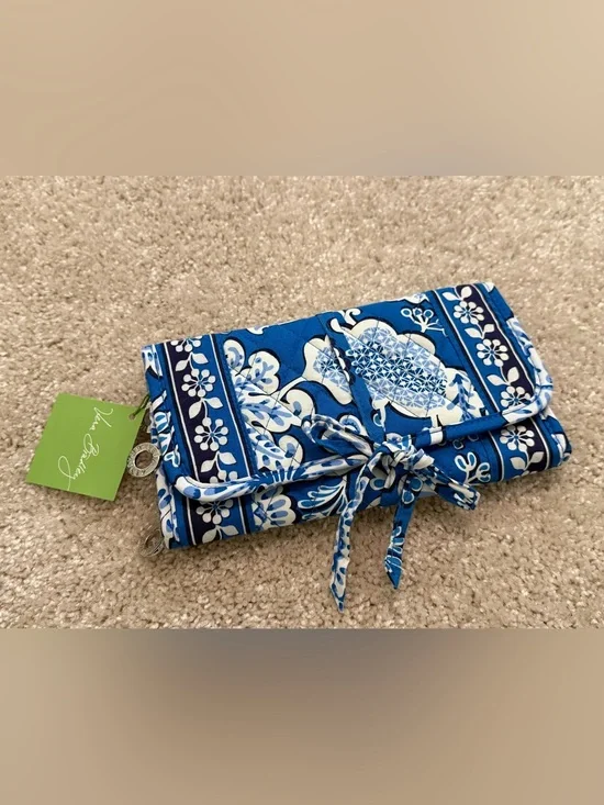 Vera Bradley Blue Lagoon Jewelry Roll NWT