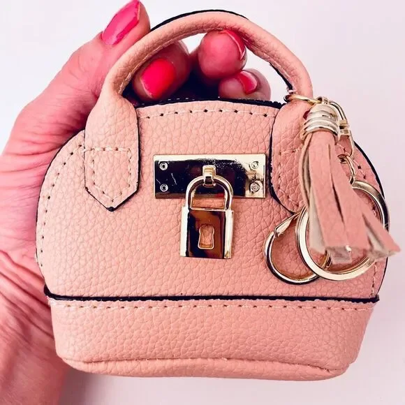 NWT Gorgeous Pink Pu Leather Purse Bag Charm Lobster Keyring Keyholder Keyring