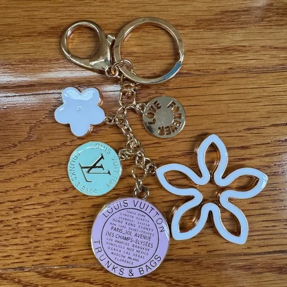 Baby Pink & Ivory‎ Trunk & Bag Charm / Key Chain