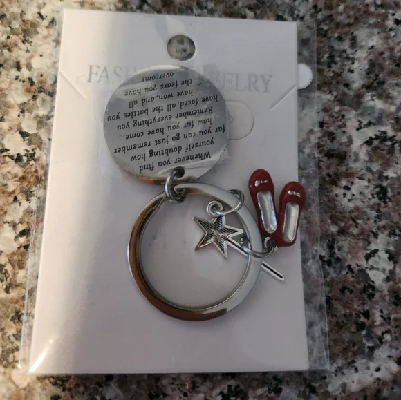 NWT Wizard Of Oz Keychain
