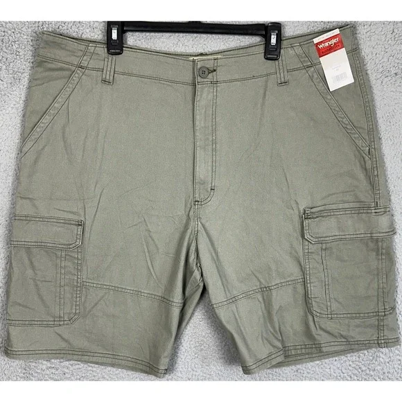 NEW Wrangler Shorts Mens 42 Olive Green Cargo Utility Flat Front Casual Outdoor
