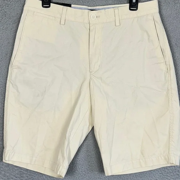 NEW Banana Republic Emerson Shorts Mens 31 Cream Straight Fit Chino Flat Front