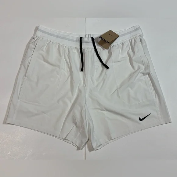 Nike Men’s Dri-Fit Player Pocket Shorts FV3545-100 White/Black Men’s Size 3XL