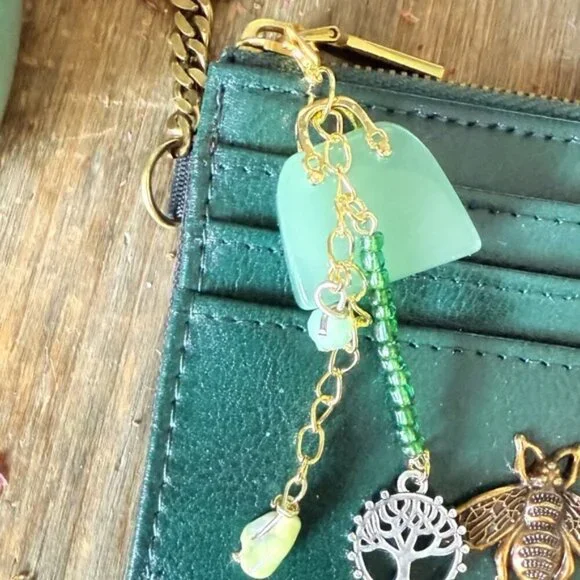Carved handbag aventurine charms key/card holder good luck amulet