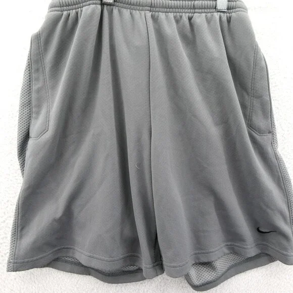 Vintage Nike Shorts Mens Medium Gray Polyester Athletic Fit Dry Gym Casual Sport