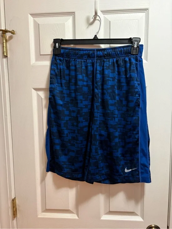 Nike Men's Royal Blue and Black Patterned Athletic Shorts