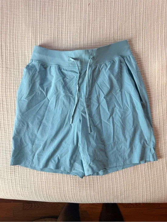 lululemon athletica Light Blue Men's Athletic Shorts with Drawstring
