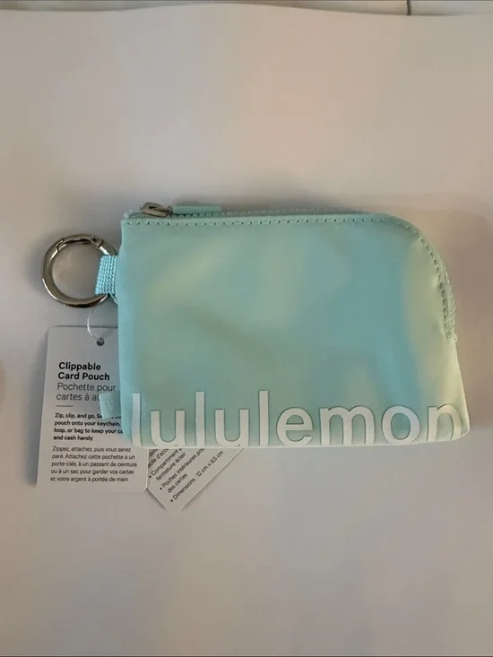 Lululemon Mint Clippable Card Pouch