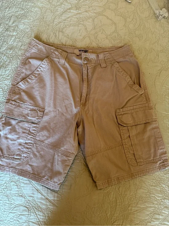 *Sold* Wrangler Authentics Khaki Cargo Shorts 32 Stretch Utility Y2K Gorpcore