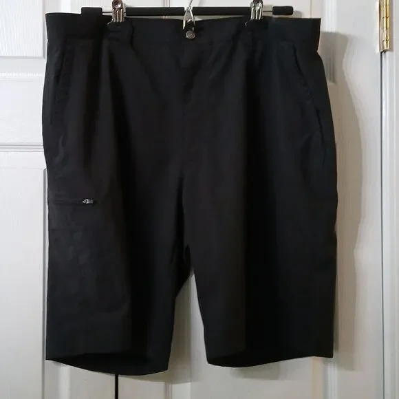 Callaway black front panel golf casual dress shorts  Sz 38  NWOT