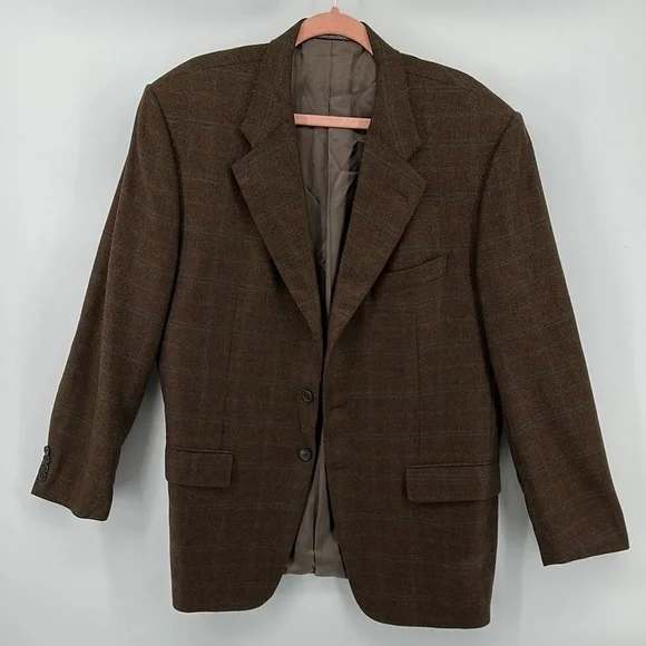 Corneliani Brown Sport Coat with Notched Lapel and Structured Shoulders Size 48L