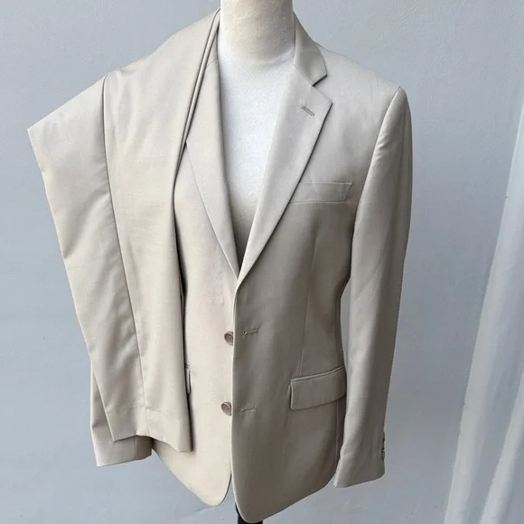 GIORGIO FIORELLI Men’s Cream Beige Suit- blazer / coat / jacket and slacks  38S