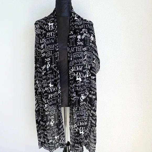 Harry Potter Scarf Wizarding World Spell Script Wrap, Unisex‎ OS Black