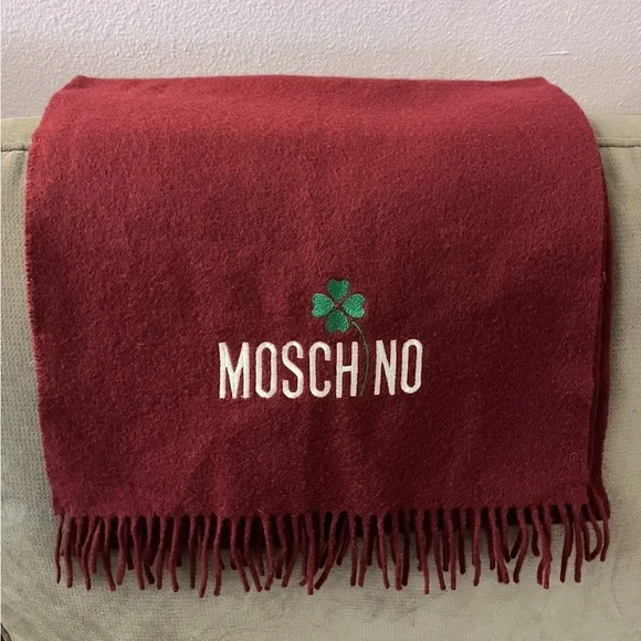 🍀MOSCHINO Lambswool Scarf Embroidered Four Leaf Clover Fringe Burgundy Italy VTG