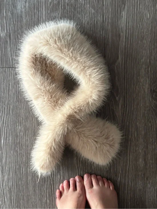 Faux Fur Scarf in Light Beige