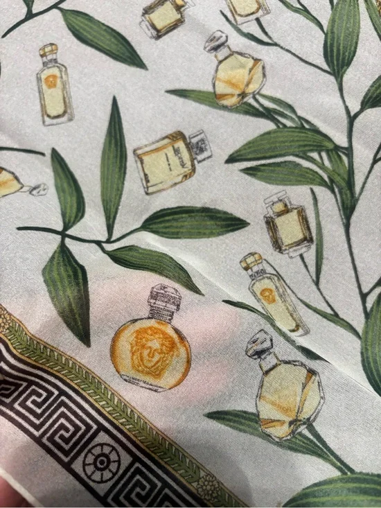 Versace botanical Perfume Bottle Print in Green and Gold. Size 32x32