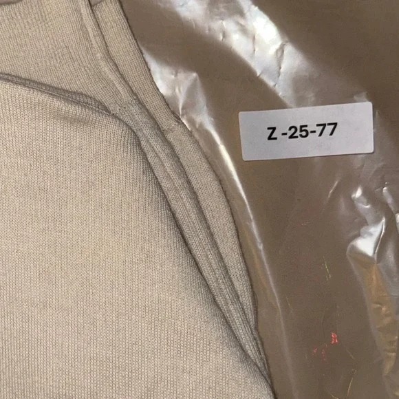 Vintage Italian Made Mens Wool blend Cream Mock Neck Long Sleeve Sweater Knit L‎