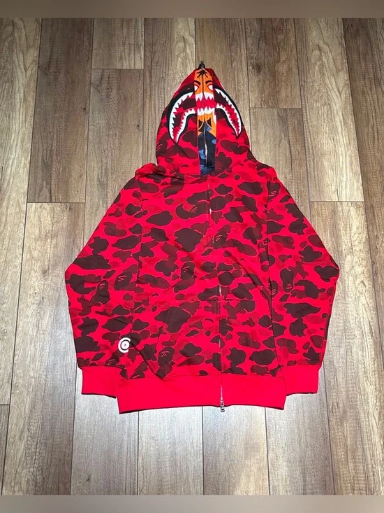 A Bathing Ape BAPE Shark Camo Red Zipper Hoodie Mens Size Large Brand New