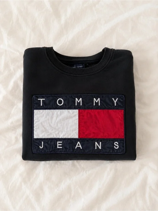 Tommy Hilfiger black logo crewneck