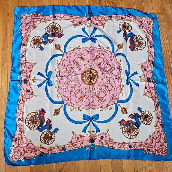 NWOT Large carriage square scarf